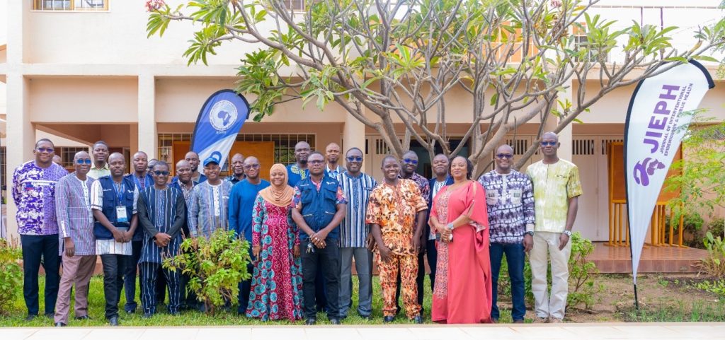 Vue des participants , cérémonie d’ouverture de l’atelier5, cohorte 4 FETP intermédiaire, Burkina Faso,  novembre 2024