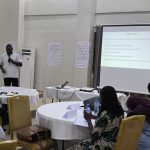 Photo 4: Présentation de livrables par les résidents, atelier 4 cohorte 5, FETP intermédiaire, Burkina Faso, avril 2026.