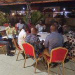 Photo 5: Debriefing entre les mentors et la coordination FETP, atelier 4 cohorte 5, FETP intermédiaire, Burkina Faso, avril 2026