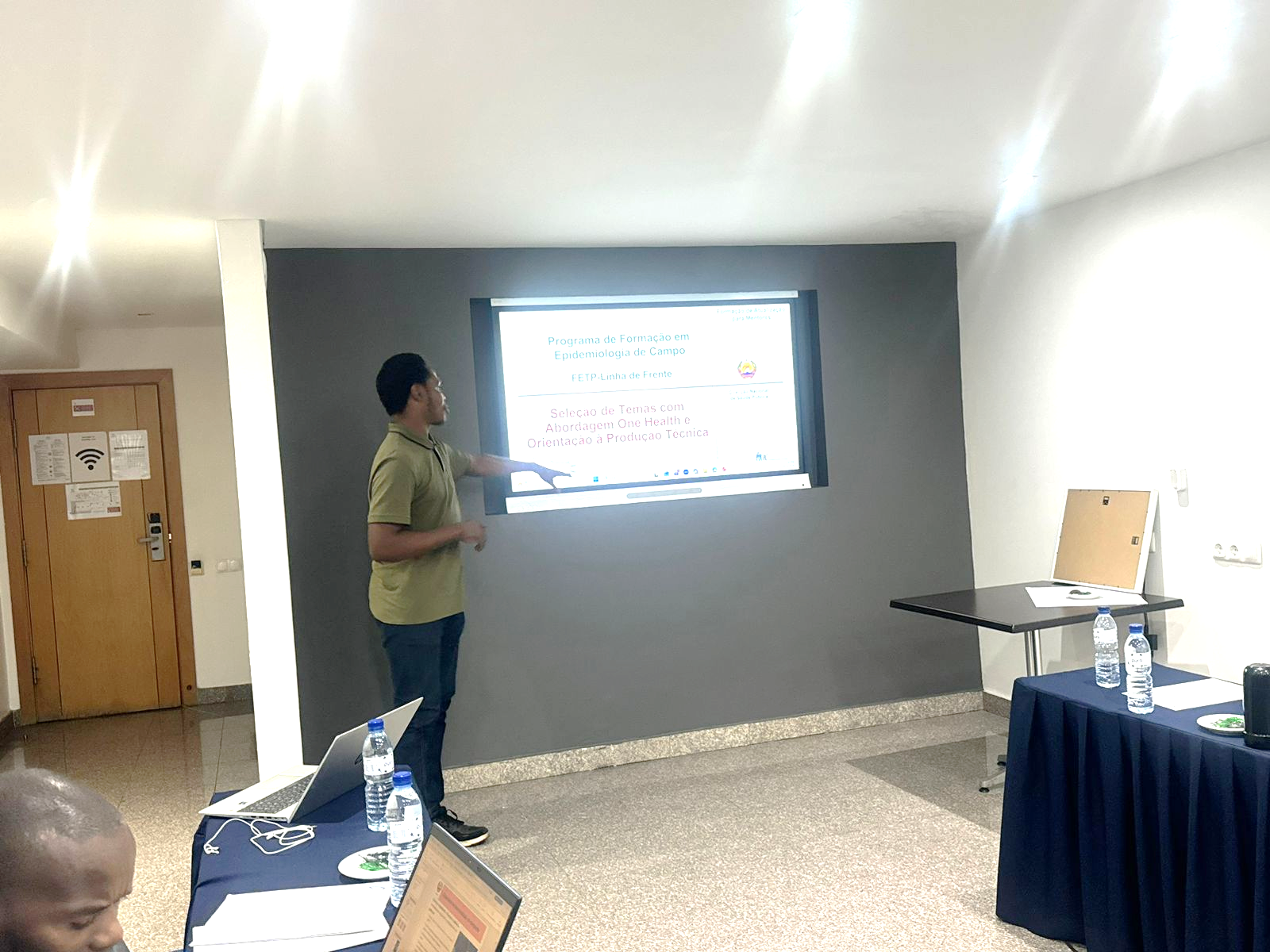Training session on selecting topics using a One Health approach and guidance on technical production